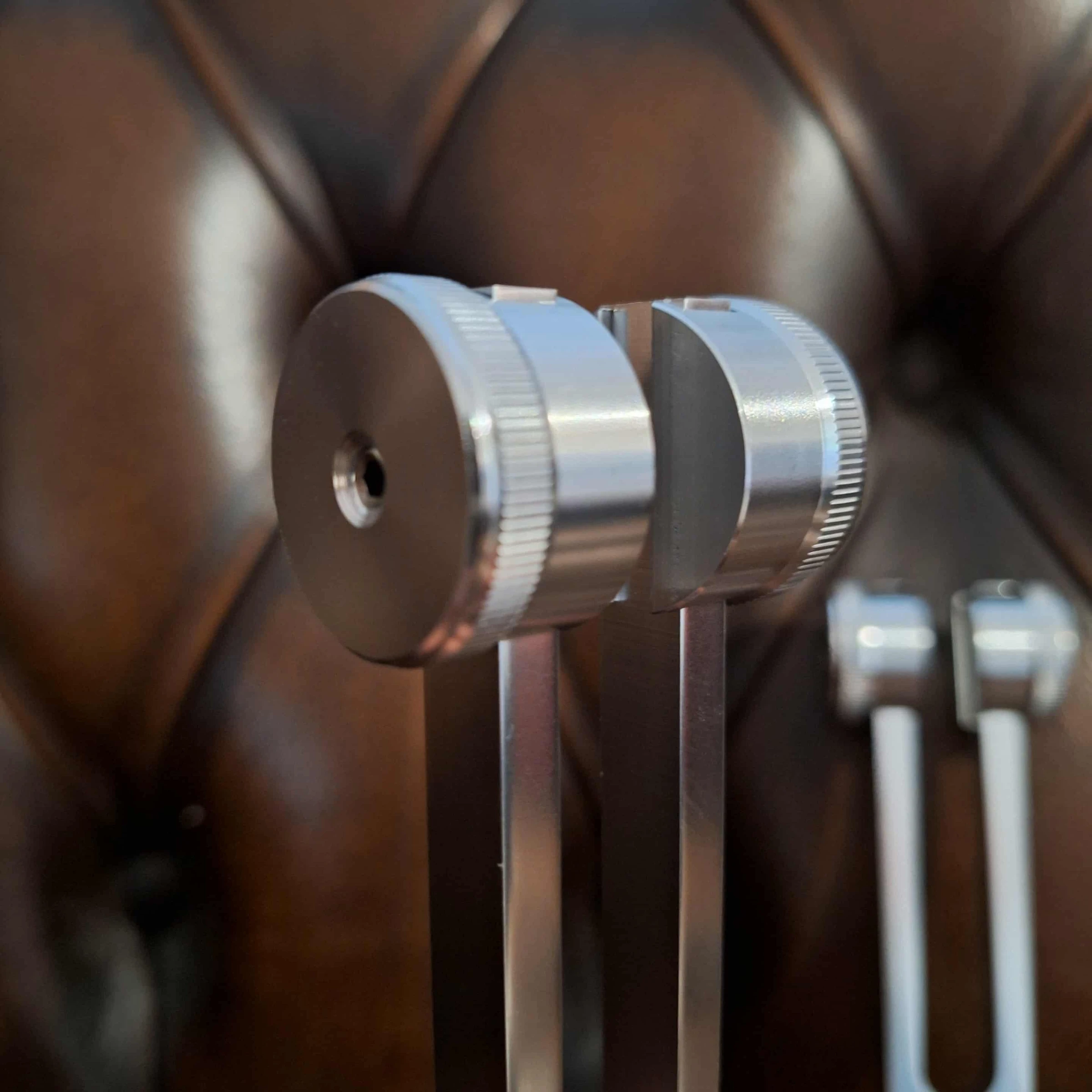 Set of 3 aluminum tuning forks + hammer + storage bag 🎵 – photo 7